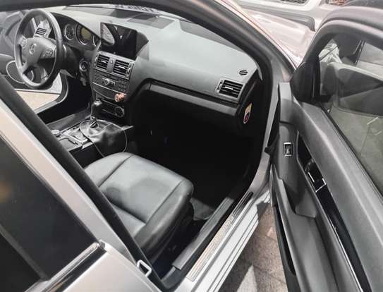 MERCEDES-BENZ-C 180-2011