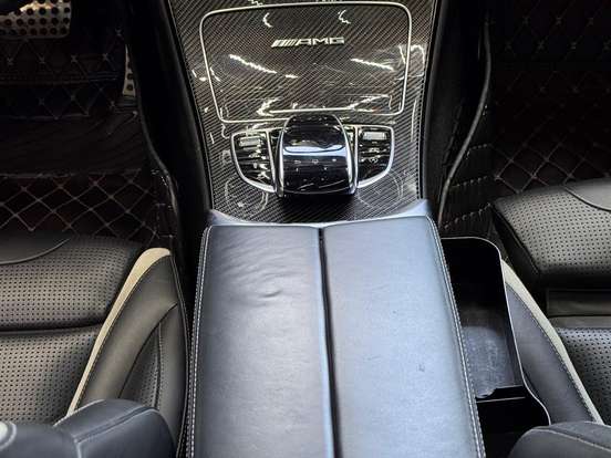 MERCEDES-BENZ-C 63 AMG-4.0 V8 TURBO S GASOLINA SEDAN 4P AUTOMÁTICO MERCEDES-BENZ-C 63 AMG-2015