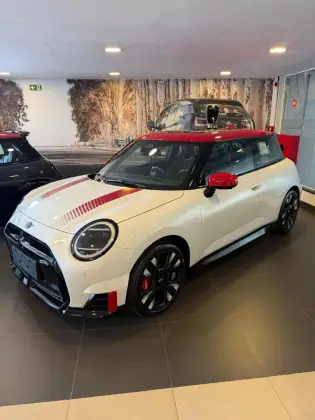 MINI COOPER 54,2 KW ELÉTRICO JOHN COOPER WORKS MINI COOPER 54,2 KW ELÉTRICO JOHN COOPER WORKS