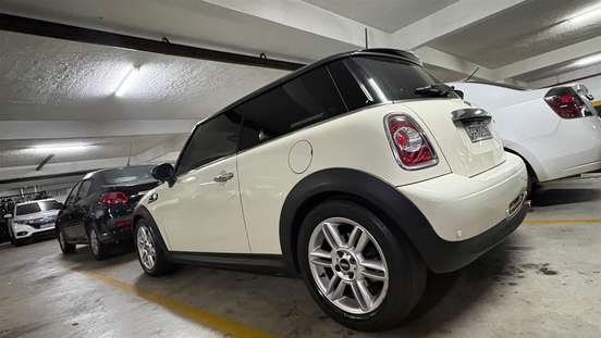 MINI-COOPER-2010