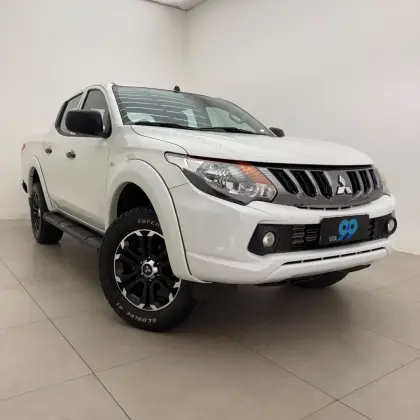 MITSUBISHI L200 TRITON 2.4 16V TURBO DIESEL SPORT GLS CD 4P 4X4 AUTOMÁTICO MITSUBISHI L200 TRITON 2.4 16V TURBO DIESEL SPORT GLS CD 4P 4X4 AUTOMÁTICO