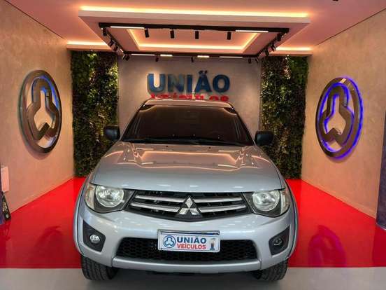 MITSUBISHI-L200 TRITON-2.4 GL 4X2 CD 16V FLEX 4P MANUAL MITSUBISHI-L200 TRITON-2014