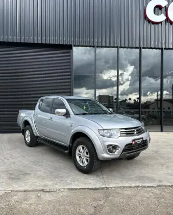 MITSUBISHI L200 TRITON 3.2 HPE 4X4 CD 16V TURBO INTERCOOLER DIESEL 4P AUTOMÁTICO