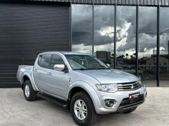 MITSUBISHI-L200 TRITON-3.2 HPE 4X4 CD 16V TURBO INTERCOOLER DIESEL 4P AUTOMÁTICO MITSUBISHI-L200 TRITON-2014