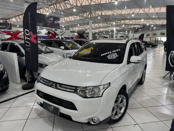 MITSUBISHI OUTLANDER 2.0 16V GASOLINA 4P AUTOMÁTICO MITSUBISHI OUTLANDER 2.0 16V GASOLINA 4P AUTOMÁTICO