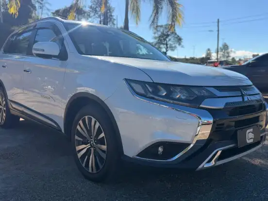MITSUBISHI-OUTLANDER-2.2 MIVEC DI-D DIESEL HPE-S AWD AUTOMÁTICO MITSUBISHI-OUTLANDER-2018