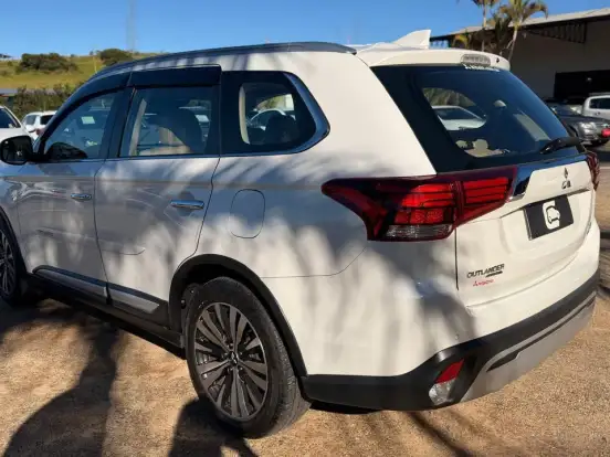MITSUBISHI-OUTLANDER-2.2 MIVEC DI-D DIESEL HPE-S AWD AUTOMÁTICO MITSUBISHI-OUTLANDER-2018