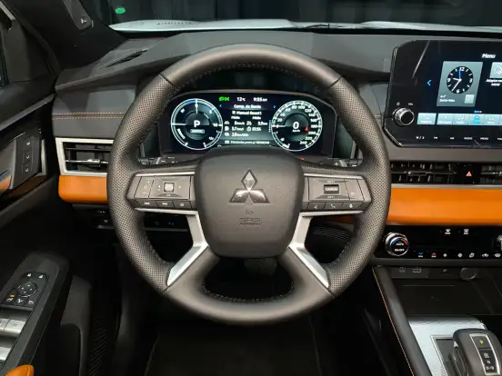 MITSUBISHI-OUTLANDER-2025