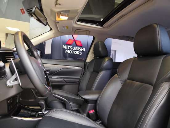 MITSUBISHI-OUTLANDER-2.0 MIVEC GASOLINA HPE AUTOMÁTICO MITSUBISHI-OUTLANDER-2021
