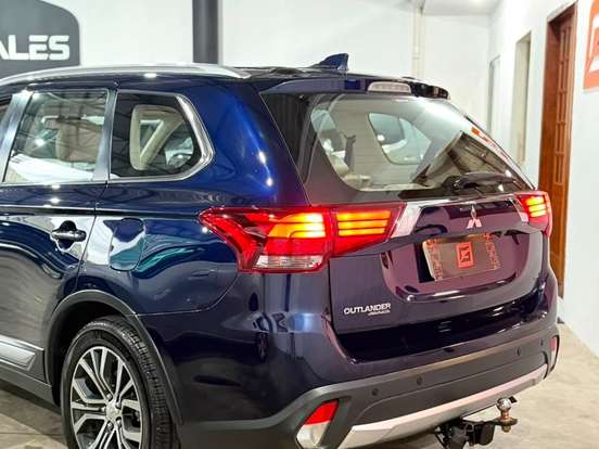 MITSUBISHI-OUTLANDER-2.2 4X4 16V DIESEL 4P AUTOMÁTICO MITSUBISHI-OUTLANDER-2016