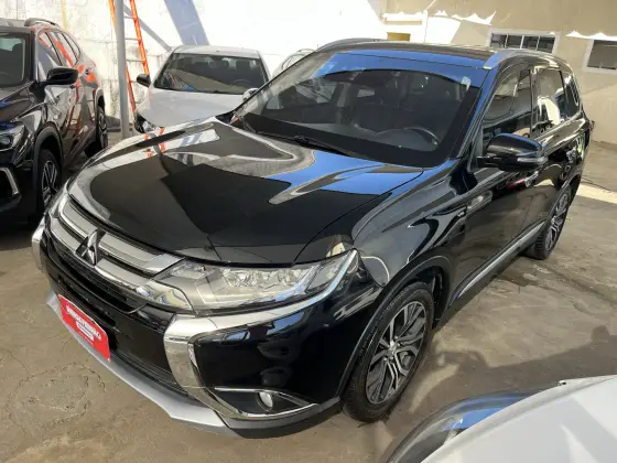 MITSUBISHI OUTLANDER 3.0 GT 4X4 V6 24V GASOLINA 4P AUTOMÁTICO MITSUBISHI OUTLANDER 3.0 GT 4X4 V6 24V GASOLINA 4P AUTOMÁTICO