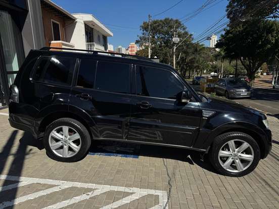 MITSUBISHI-PAJERO FULL-3.2 HPE 4X4 16V TURBO INTERCOOLER DIESEL 4P AUTOMÁTICO MITSUBISHI-PAJERO FULL-2013