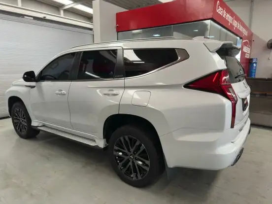 MITSUBISHI-PAJERO SPORT-2.4 16V MIVEC TURBO DIESEL LEGEND BLACK AWD AUTOMÁTICO MITSUBISHI-PAJERO SPORT-2024