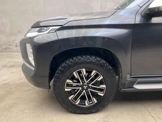 MITSUBISHI-PAJERO SPORT-2020