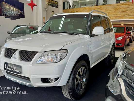 MITSUBISHI-PAJERO TR4-2.0 4X4 16V 140CV FLEX 4P AUTOMÁTICO MITSUBISHI-PAJERO TR4-2014
