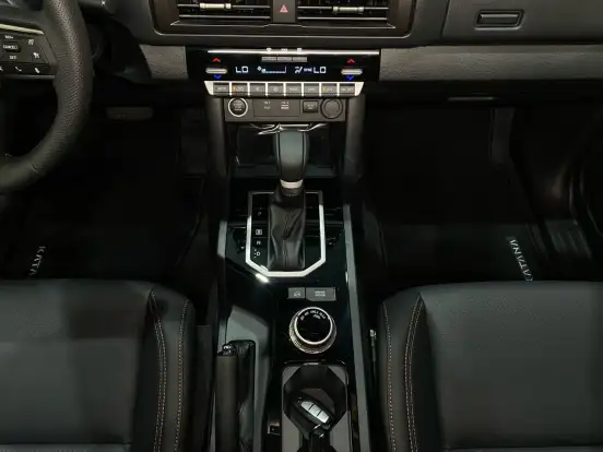 MITSUBISHI-TRITON-2.4 BITURBO DIESEL CD KATANA 4X4 AUTOMÁTICO MITSUBISHI-TRITON-2025