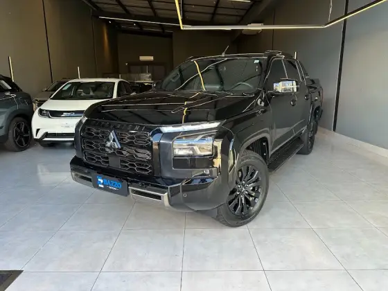 MITSUBISHI TRITON 2.4 BITURBO DIESEL CD KATANA 4X4 AUTOMÁTICO MITSUBISHI TRITON 2.4 BITURBO DIESEL CD KATANA 4X4 AUTOMÁTICO