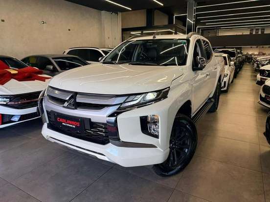 MITSUBISHI-TRITON-2.4 BITURBO DIESEL CD HPE 4X4 AUTOMÁTICO MITSUBISHI-TRITON-2024