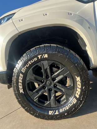 MITSUBISHI-L200 TRITON-2023
