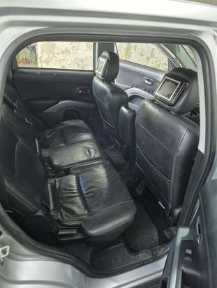 MITSUBISHI-OUTLANDER-2011