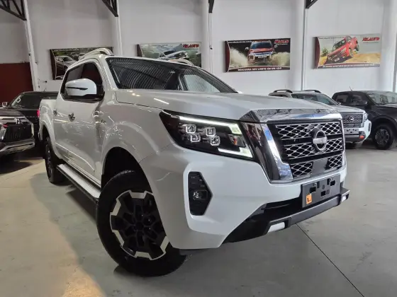 NISSAN FRONTIER 2.3 16V TURBO DIESEL PLATINUM CD 4X4 AUTOMÁTICO