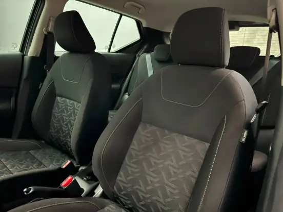 NISSAN-KICKS-2023
