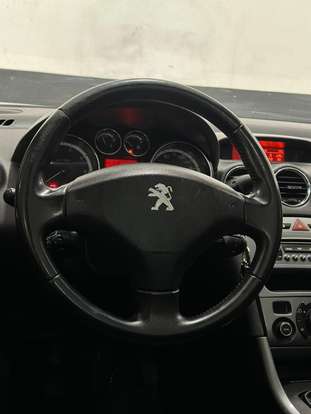 PEUGEOT-308-2012