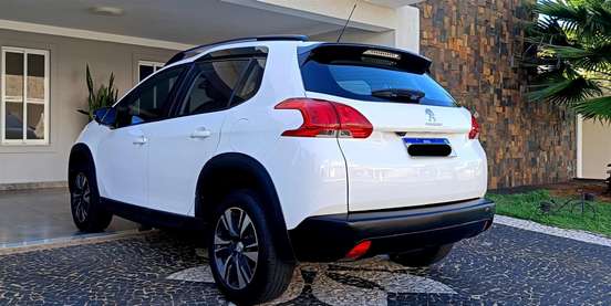 PEUGEOT-2008-2019
