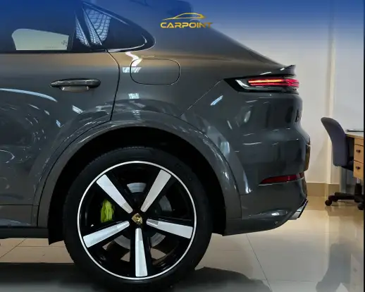 PORSCHE-CAYENNE-2024