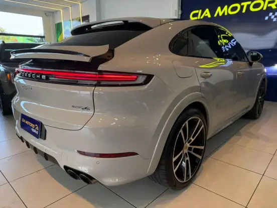 PORSCHE-CAYENNE-2024
