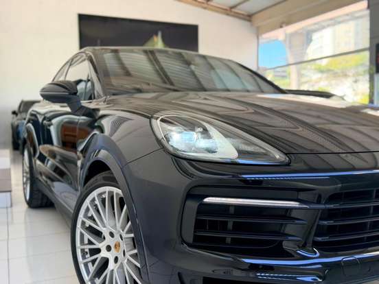 PORSCHE-CAYENNE-2020
