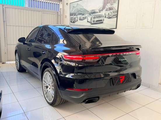 PORSCHE-CAYENNE-2020