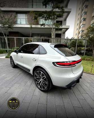 PORSCHE-MACAN-2023