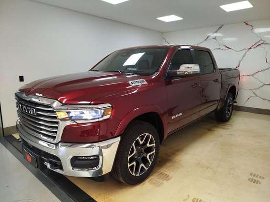 RAM-1500-3.0 HURRICANE 6 BITURBO GASOLINA LARAMIE CD 4X4 AUTOMÁTICO RAM-1500-2024
