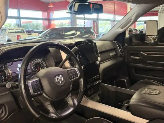 RAM-3500-6.7 I6 TURBO DIESEL LARAMIE CD 4X4 AUTOMÁTICO RAM-3500-2022