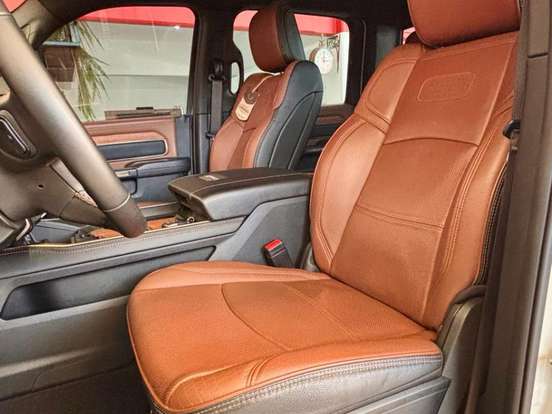 RAM-3500-6.7 I6 TURBO DIESEL LIMITED LONGHORN CD 4X4 AUTOMÁTICO RAM-3500-2024