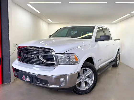 RAM CLASSIC 5.7 V8 GASOLINA LARAMIE CD 4X4 AUTOMÁTICO RAM CLASSIC 5.7 V8 GASOLINA LARAMIE CD 4X4 AUTOMÁTICO