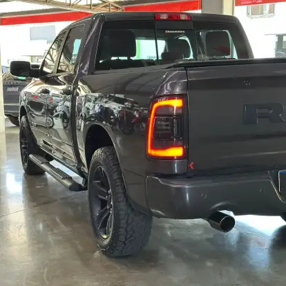 RAM-CLASSIC-5.7 V8 GASOLINA LARAMIE NIGHT EDITION CD 4X4 AUTOMÁTICO RAM-CLASSIC-2022