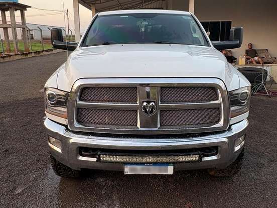 RAM-2500-6.7 LARAMIE 4X4 CD I6 TURBO DIESEL 4P AUTOMÁTICO RAM-2500-2012