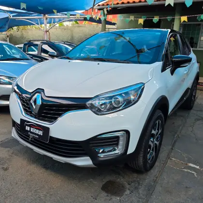 RENAULT CAPTUR 2.0 16V HI-FLEX INTENSE AUTOMÁTICO RENAULT CAPTUR 2.0 16V HI-FLEX INTENSE AUTOMÁTICO