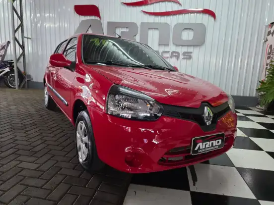 RENAULT-CLIO-2015