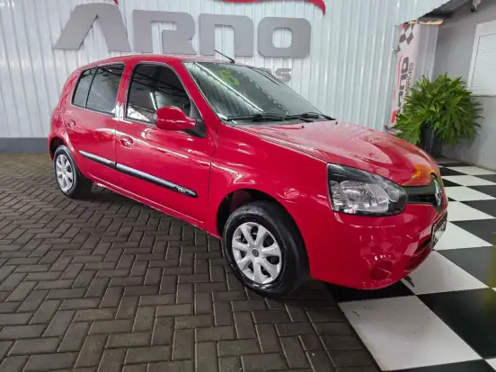 RENAULT-CLIO-2015