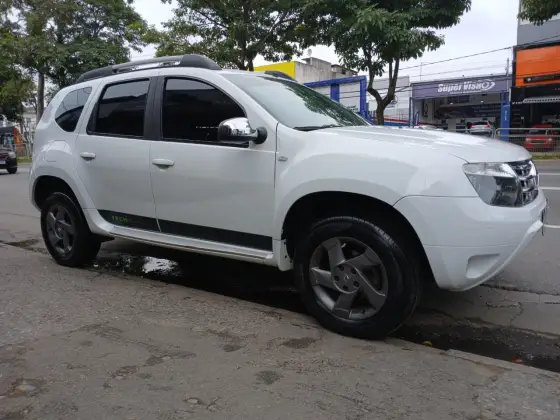 RENAULT DUSTER 1.6 DYNAMIQUE 4X2 16V FLEX 4P MANUAL RENAULT DUSTER 1.6 DYNAMIQUE 4X2 16V FLEX 4P MANUAL