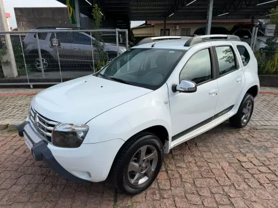 RENAULT DUSTER 1.6 TECH ROAD 4X2 16V FLEX 4P MANUAL RENAULT DUSTER 1.6 TECH ROAD 4X2 16V FLEX 4P MANUAL