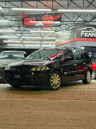 RENAULT MEGANE 1.6 DYNAMIQUE GRAND TOUR 16V FLEX 4P MANUAL RENAULT MEGANE 1.6 DYNAMIQUE GRAND TOUR 16V FLEX 4P MANUAL