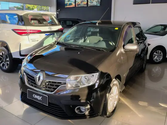 RENAULT SANDERO 1.0 12V SCE FLEX GT LINE MANUAL RENAULT SANDERO 1.0 12V SCE FLEX GT LINE MANUAL