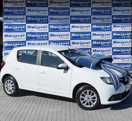 RENAULT SANDERO 1.6 16V SCE FLEX EXPRESSION MANUAL RENAULT SANDERO 1.6 16V SCE FLEX EXPRESSION MANUAL