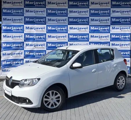 RENAULT-SANDERO-2018