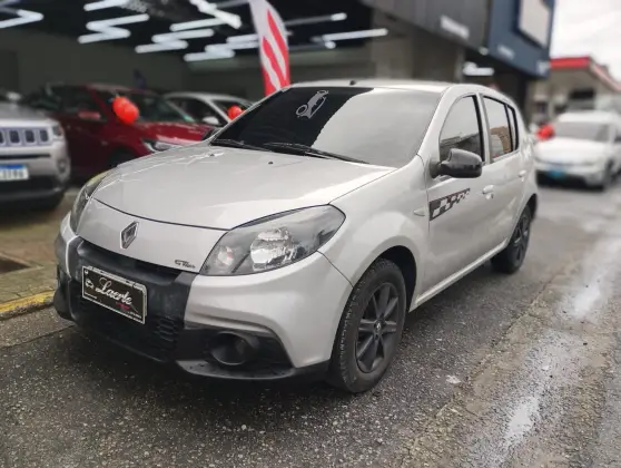 RENAULT SANDERO 1.6 GT LINE LIMITED FLEX 4P MANUAL RENAULT SANDERO 1.6 GT LINE LIMITED FLEX 4P MANUAL