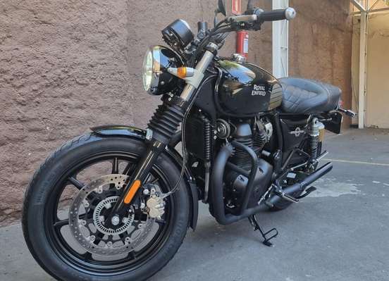 ROYAL ENFIELD-INTERCEPTOR-2025